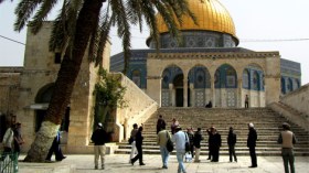 متطرفون يقتحمون ساحات المسجد الأقصى