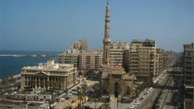 إخلاء أنصار مرسي المحاصرين بالقائد إبراهيم بسيارات الترحيلات