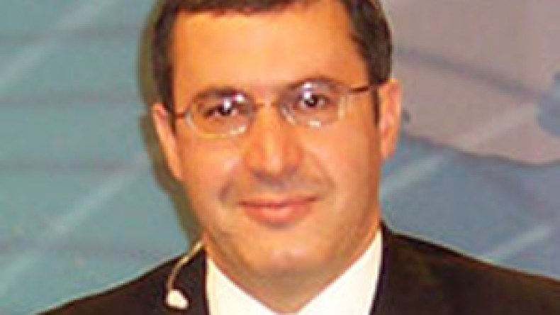 يجب  محاسبة  بن  علي  ومتابعة  عائلته  وحاشيته  قضائيا