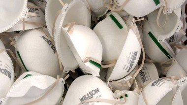 La France réquisitionne des millions de masques destinés à l’Italie et l’Espagne