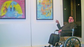 مصري معاق ينظم معرضا على الفايسبوك