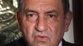 دخول‭ ‬رئيس‭ ‬وزراء‭ ‬مصر‭ ‬للمستشفى‭ ‬مصابا‭ ‬بانخفاض‭ ‬في‭ ‬ضغط‭ ‬الدم