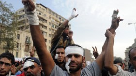 أنصار مبارك للشروق :ارحمنا يا إعلام لا ندافع على مبارك بل نطالب بمحاكمة عادلة له