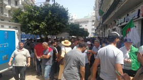 الحراك الشعبي في الجزائر يدخل شهره السابع