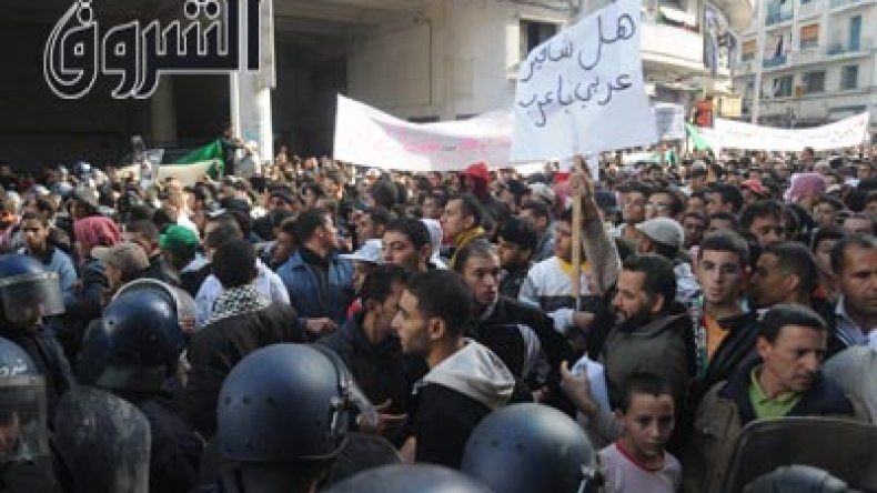 اعترافات بعض الموقوفين تكشف أنهم كلفوا بترديد شعارات الفيس المحل خلال مسيرة العاصمة