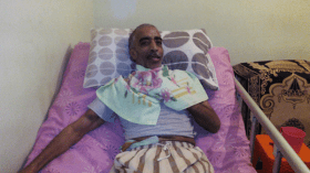 عائلة الممثل المسرحي مستور تناشد الجميع لنقله إلى الخارج للعلاج