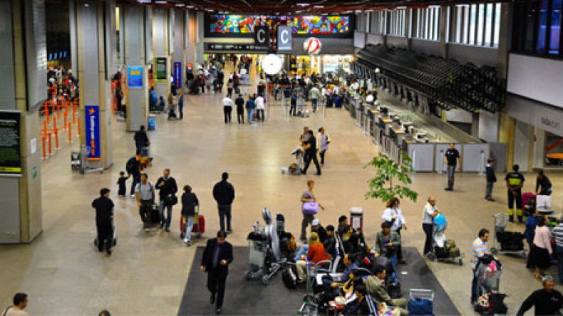 حكومة البرازيل تراقب أسعار الفنادق وتذاكر الطيران قبل المونديال