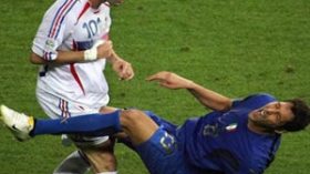 زيدان: أفضل الموت على الإعتذار لماتيرازي