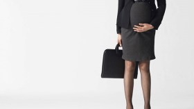 تمديد عطلة الأمومة إلى 18 شهرا