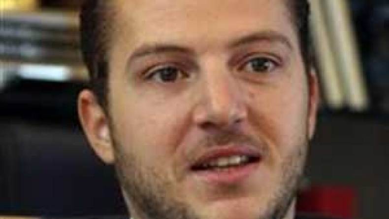 مصادرة بنك مملوك من قبل زوج ابنة بن على