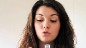 حبوب الشفاه تؤرقني!