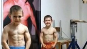 أقوى طفلين في العالم