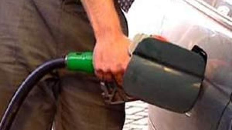 احذروا وقودا ممزوجا بالماء وزيوتا مغشوشة للسيارات