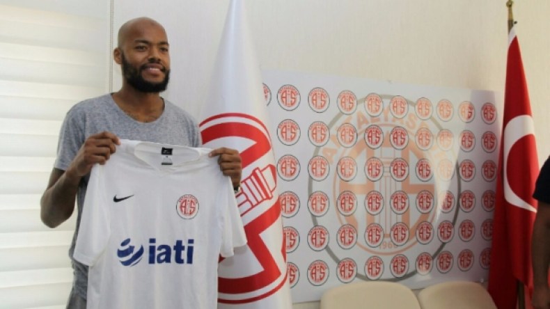 مبولحي ينجح في تدشين مشواره بتركيا