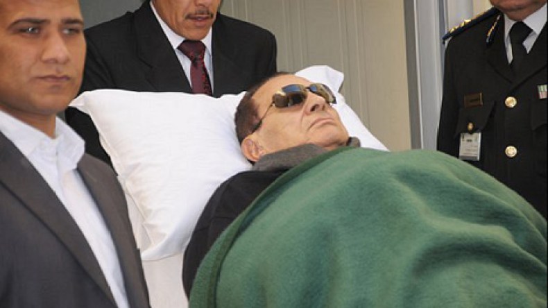 حديث عن صفقة “سعودية” بالملايير لإخراج مبارك من السجن!