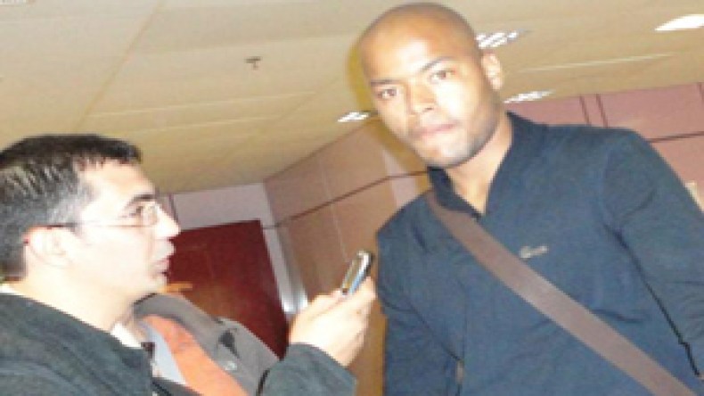 ‮”‬الدوري‭ ‬الإنجليزي‭ ‬لا‭ ‬يرفض‭ …‬‮ ‬والقرار‮ ‬عند‭ ‬رئيس‭ ‬فريقي‮”‬‭ ‬