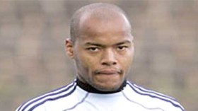 مبولحي للشروق : السفارة الجزائرية ببلغاريا اتصلت بي ومنحتني جواز سفري في خمس دقائق