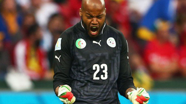 ألكاراز يمنح شارة القيادة لمبولحي