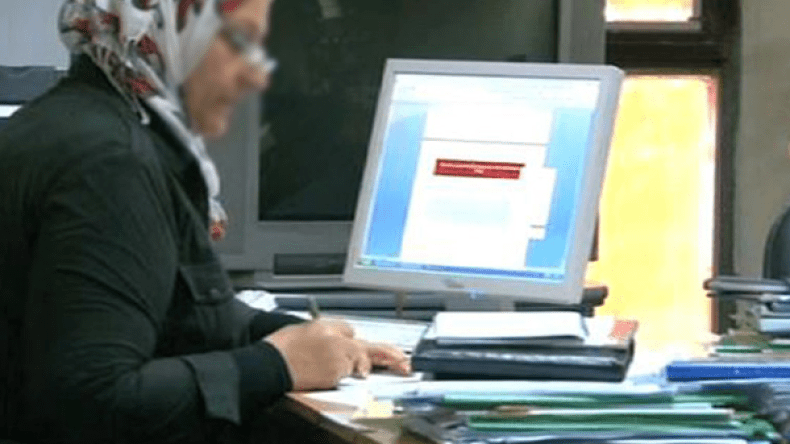 أبي في الدار.. أمّي في السوق!