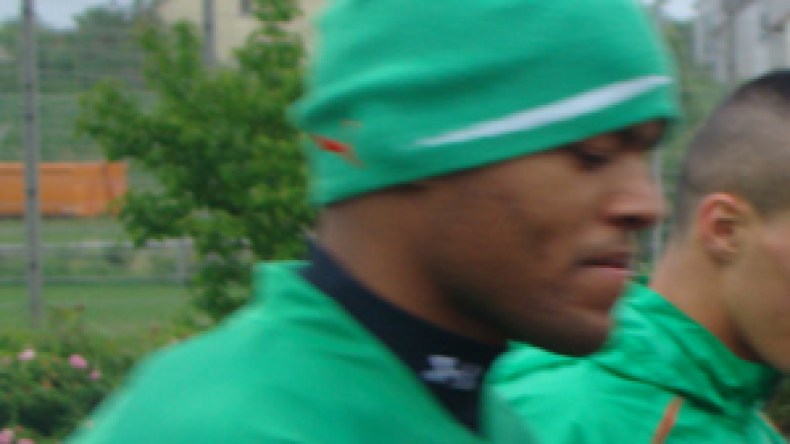 مبولحي يعوض شاوشي في مواجهة انجلترا