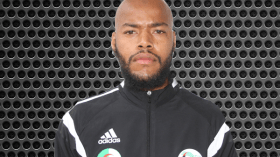 M’bolhi accuse ses coéquipiers