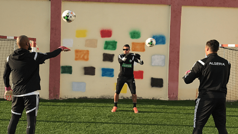 إشراك مبولحي أساسيا في كأس إفريقيا إهانة لعسلة ورحماني