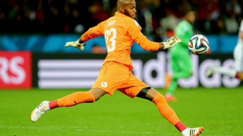 الفيفا تُقصي مبولحي من قائمة المنافسين على “القفاز الذهبي”