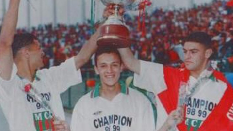 رحموني منح اللقب للعميد بعد 20 سنة من الانتظار والإخفاق منح الشبيبة 3 كؤوس إفريقية