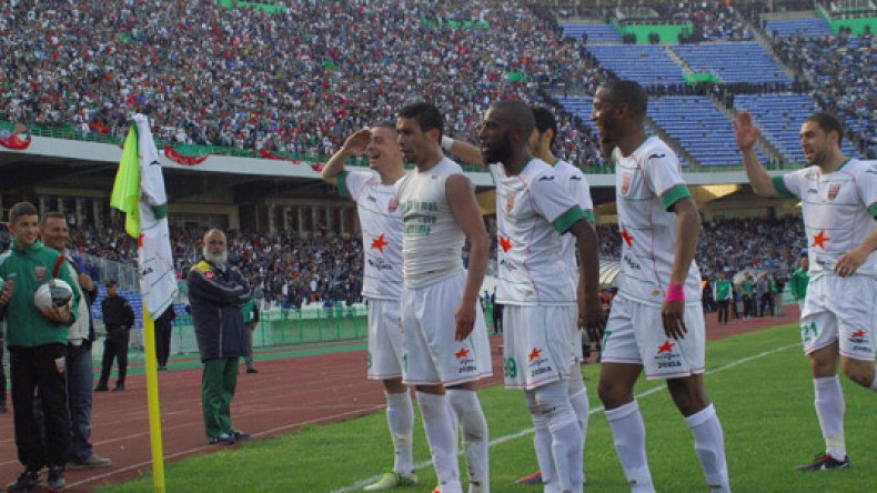 الركائز يهددون بالرحيل عن العميد بسبب الأجور وكاوة في ورطة