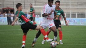 الخروب‮ ‬تخرب‮ ‬بيت‮ ‬العميد‮