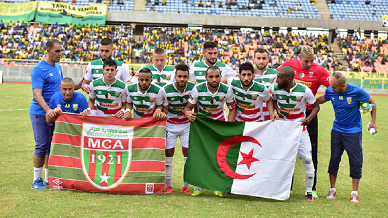 إدارة العميد تباشر مفاوضاتها مع اللاعبين المنتهية عقودهم