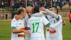 مولودية الجزائر تنهي موسمها على وقع المهازل