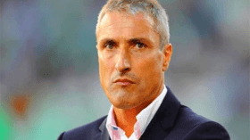 الفرنسي بيرنار كازوني مدربا جديدا لمولودية الجزائر