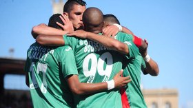 مدرب “العميد” يحدد معالم تشكيلة النهائي..مترف أساسيا وبوشريط لحراسة ايبوسي