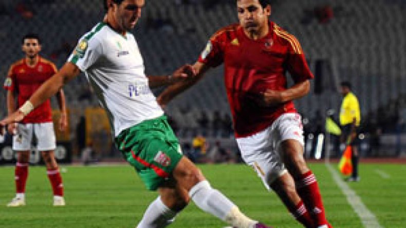 الكاميروني‭ ‬موبيتونغ‭ ‬يلتحق‭ ‬الإدارة‭ ‬تنتظر‭ ‬أسالي‭ ‬ورابيي‭ ‬يستهزئ