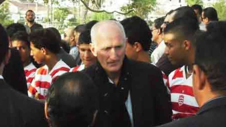 لويفيغ يطالب بمستحقاته وعودته للعميد قد تتأخر