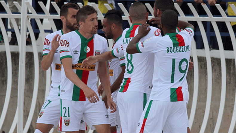 العميد يتحدى الغيابات ويسعى لتعبيد طريق ربع النهائي