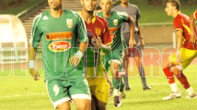 العميد ينفرد بالريادة ويحذر الحراش