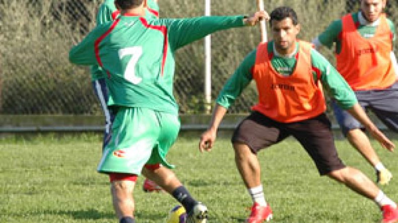 آيت‭ ‬طاهر‭ ‬لن‭ ‬يمضي‭ ‬للمولودية‭ ‬ورابيي‭ ‬يلتحق‭ ‬اليوم