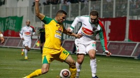 الكناري يصعق العميد برباعية