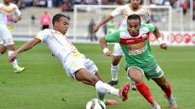 المولودية تستعد لركلات الترجيح.. والنصرية بروح قتالية
