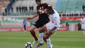 “كلاسيكو” بارد ومواجهات مفخخة بحسابات اللقب والسقوط