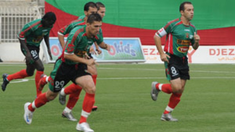 المولودية‭ ‬في‭ ‬وضع‭ ‬حرج‭ ‬ومنڤلاتي‭ ‬قلق