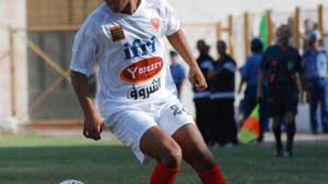 مقاطعة‮ ‬حذير‮ ‬وإصابة‮ ‬بحاري‮ ‬تخلطان‮ ‬حسابات‮ ‬مدرب‮ ‬مولودية‮ ‬وهران