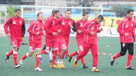 نساخ والكاميروني بينيا والحارس غالم يدخلون مفكرة الحمراوة