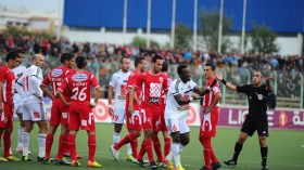 إيغيل يرجع إصابات لاعبيه لسوء أرضية بومزراق