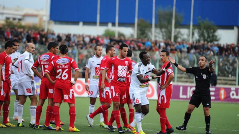 إيغيل يرجع إصابات لاعبيه لسوء أرضية بومزراق