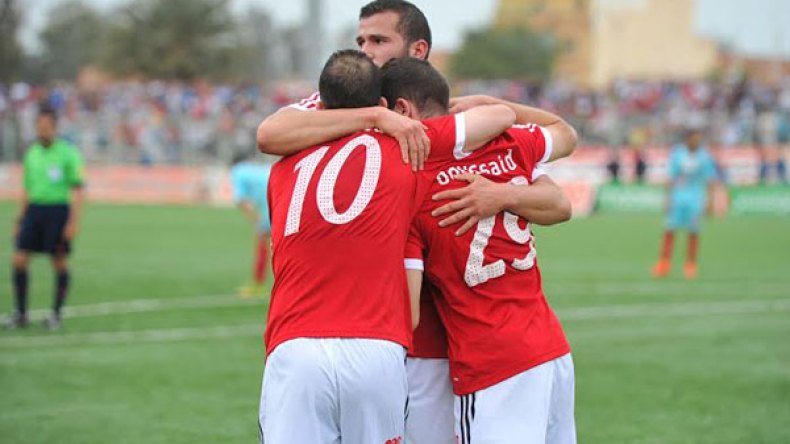 زياد يمضي رسميا في مولودية وهران.. وزعيبة يتفق