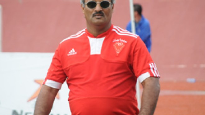 سي‭ ‬الطاهر‭ ‬غاضب‮ ‬ويغيب‭ ‬عن‭ ‬التدريبات‭ ‬ويحدث‭ ‬طوارئ‭ ‬في‭ ‬بيت‭ ‬الحمراوة