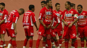 مجاج يحدد أسماء المسرحين ومزاير يغيب عن تدريبات مولودية وهران